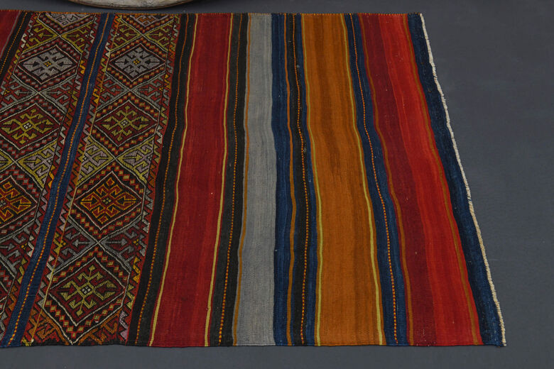 Vintage Traditional Turkish Kilim Rug