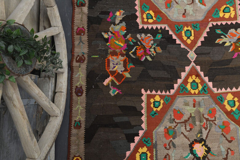 Tasseled Flatweave Vintage Carpet