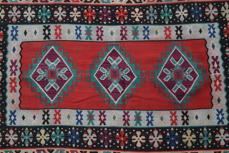 Ethnic Navajo - Vintage Kilim Area Rug