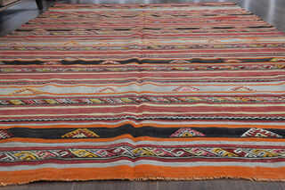 Traditional Handmade Vintage Rug - Thumbnail