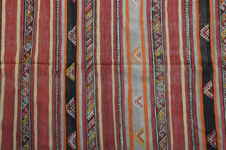 Traditional Handmade Vintage Rug - Thumbnail