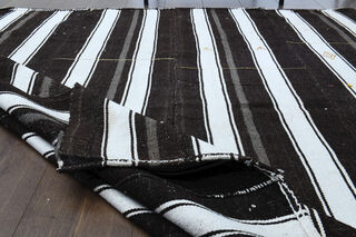 Black & White Striped - Thumbnail