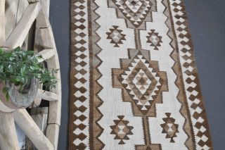 White Vintage Runner Rug - Thumbnail