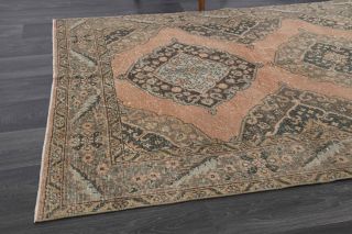 Oriental Vintage Runner Rug - Thumbnail