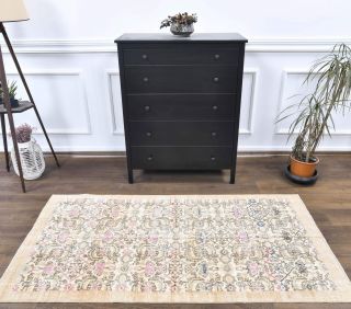 Vintage Accent Rug - Thumbnail