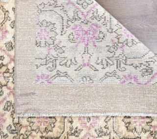 Vintage Accent Rug - Thumbnail