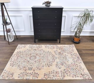 Vintage Area Rug - Thumbnail