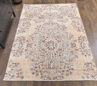 Vintage Area Rug - Thumbnail