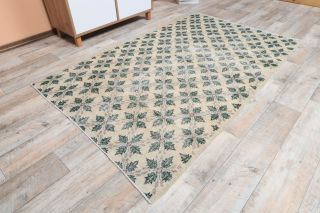 Vintage Area Rug - Thumbnail