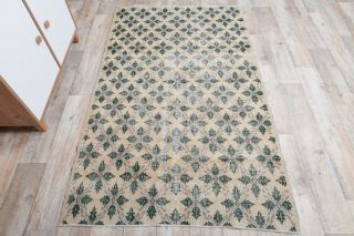 Vintage Area Rug - Thumbnail