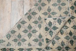 Vintage Area Rug - Thumbnail