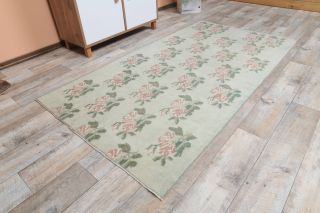 Vintage Area Rug - Thumbnail