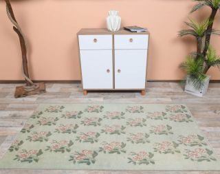 Vintage Area Rug - Thumbnail