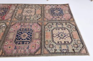 Vintage Area Rug - Thumbnail