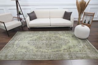 Vintage Area Rug - Thumbnail