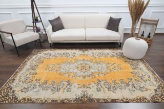 Vintage Area Rug - Thumbnail