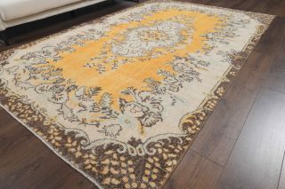 Vintage Area Rug - Thumbnail