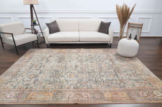 Vintage Area Rug - Thumbnail