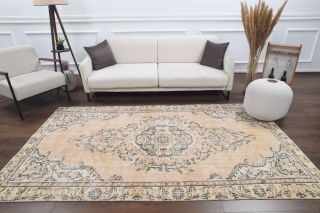 Vintage Area Rug - Thumbnail