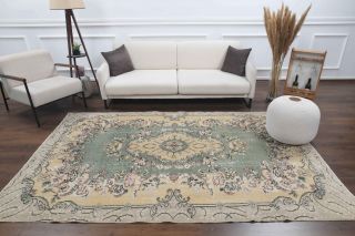 Vintage Area Rug - Thumbnail