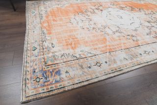 Vintage Area Rug - Thumbnail