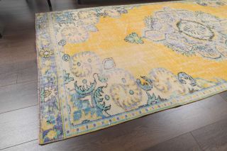 Vintage Area Rug - Thumbnail