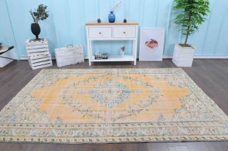 Vintage Area Rug - Thumbnail