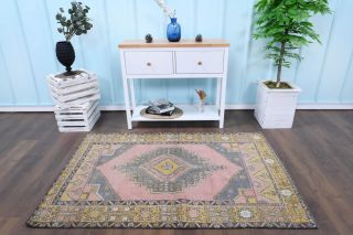 Vintage Area Rug - Thumbnail