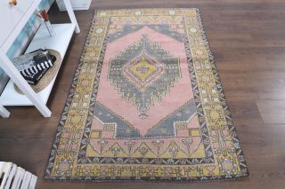 Vintage Area Rug - Thumbnail