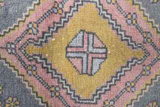 Vintage Area Rug - Thumbnail