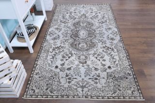 Vintage Area Rug - Thumbnail