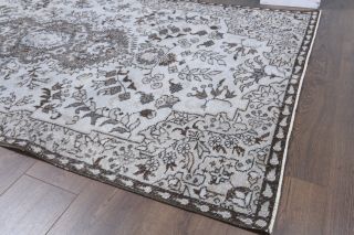 Vintage Area Rug - Thumbnail