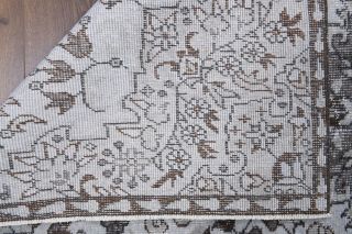 Vintage Area Rug - Thumbnail