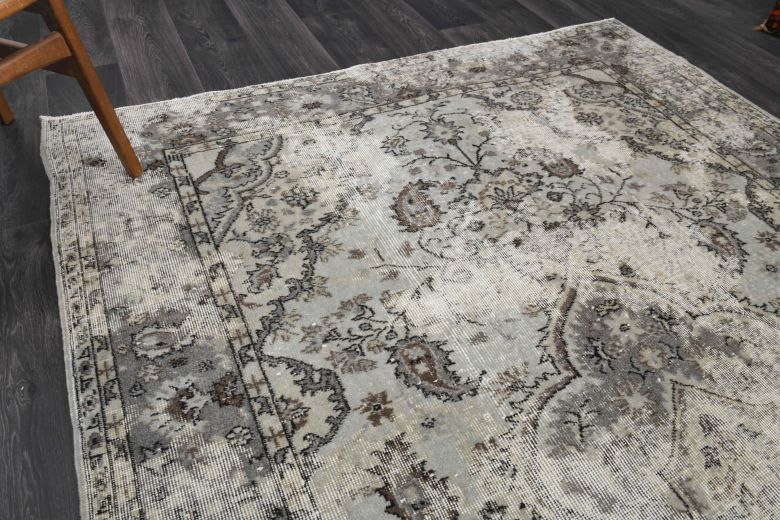 Vintage Distressed Floral Carpet