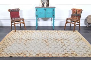 Vintage Area Rug - Thumbnail