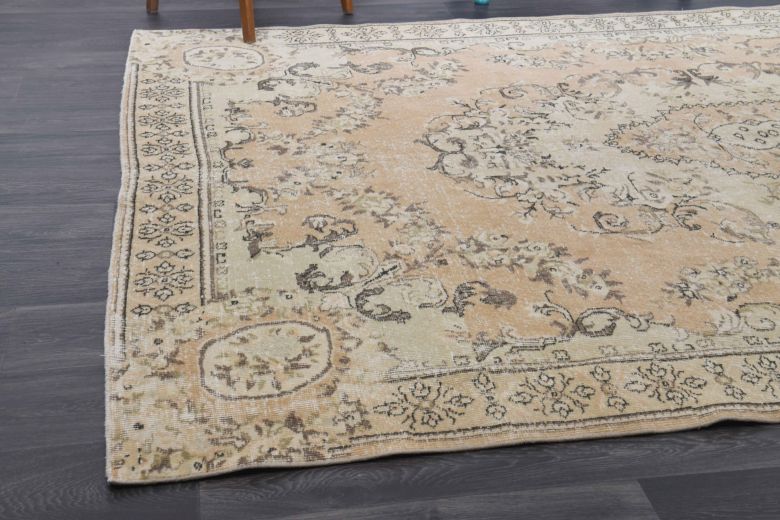 Vintage Oriental Area Anatolian Rug