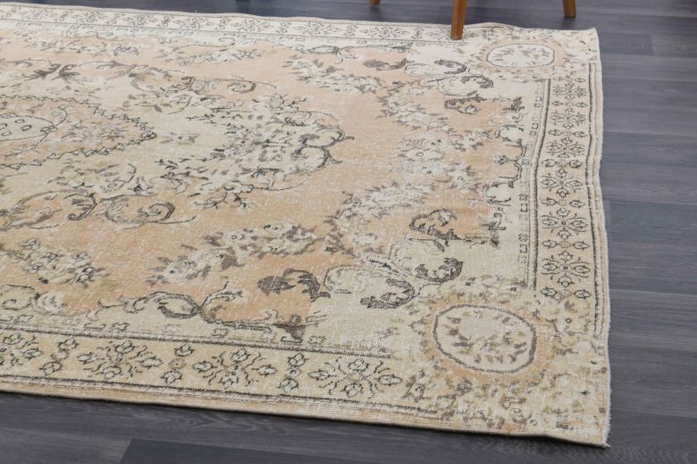 Vintage Oriental Area Anatolian Rug