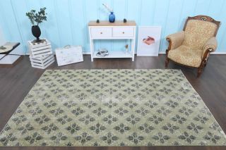 Vintage Floral Area Rug - Thumbnail