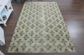 Vintage Floral Area Rug - Thumbnail