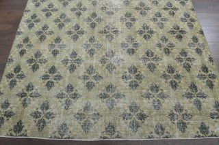 Vintage Floral Area Rug - Thumbnail