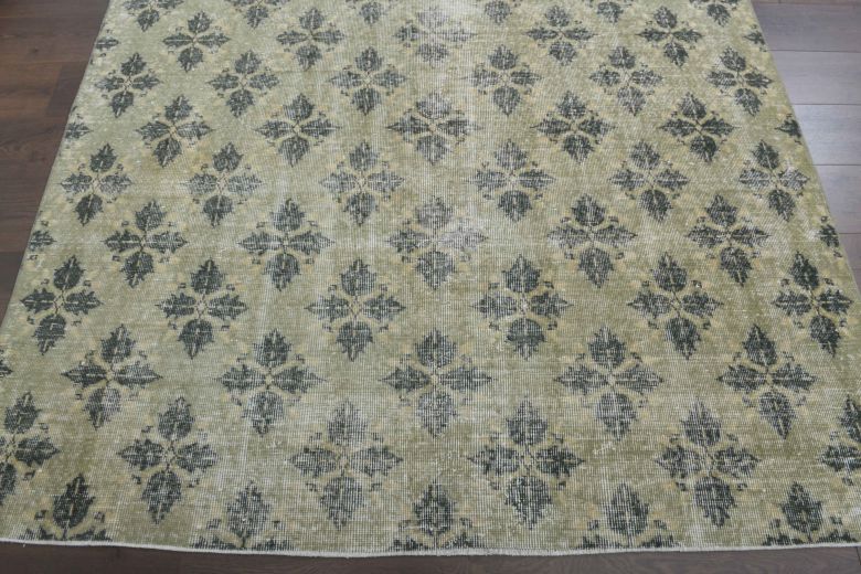 Vintage Floral Area Rug