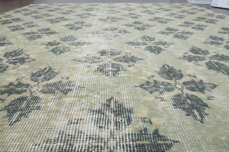 Vintage Floral Area Rug