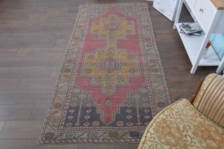 Varosh Vintage Area Rug - Thumbnail