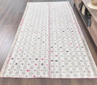 Vintage Floral Area Rug - Thumbnail