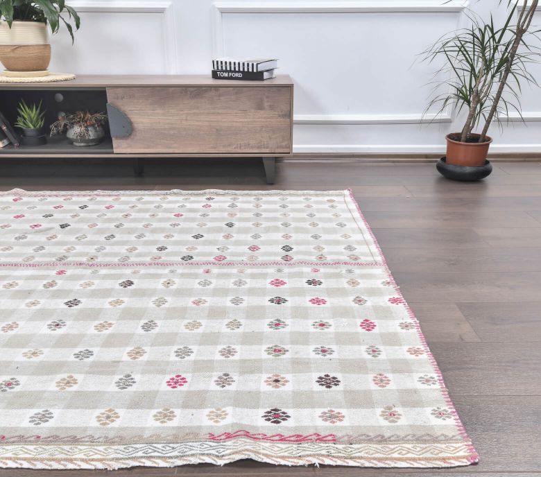 Vintage Floral Area Rug