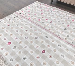 Vintage Floral Area Rug - Thumbnail