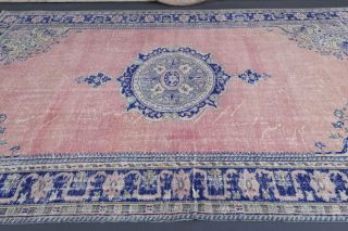 Vintage Area Rug - Thumbnail