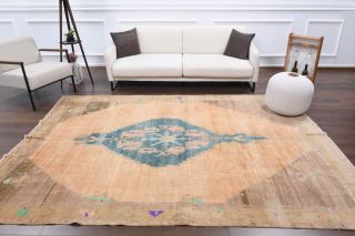 Vintage Area Rug - Thumbnail