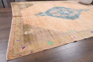 Vintage Area Rug - Thumbnail