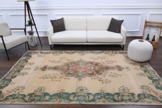 Vintage Area Rug - Thumbnail